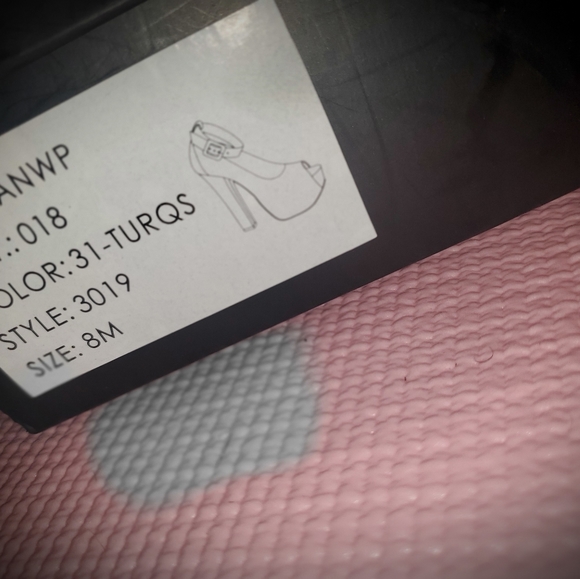 Heels - Picture 2 of 6